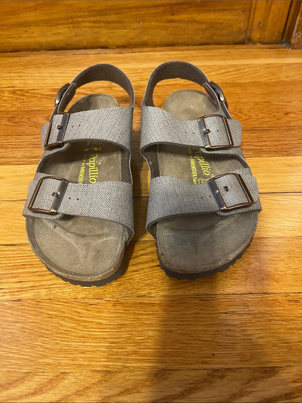 Papillio Grey Double-Buckle Backstrap Sandals women’s size 7